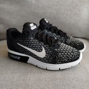 Nike Women’s Sneakers Size 8 Black/White with Green Interior